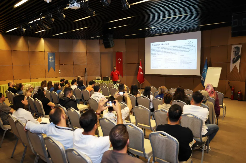 KÜÇÜKÇEKMECE