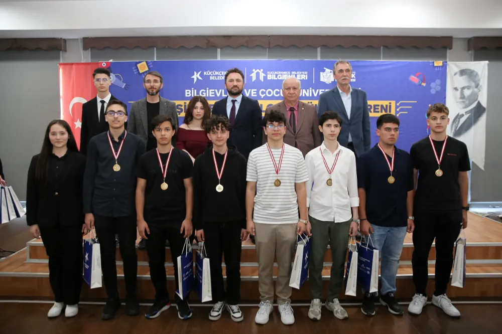 GELECEĞİN TEKNOLOJİ LİDERLERİ ÖDÜLLENDİRİLDİ 