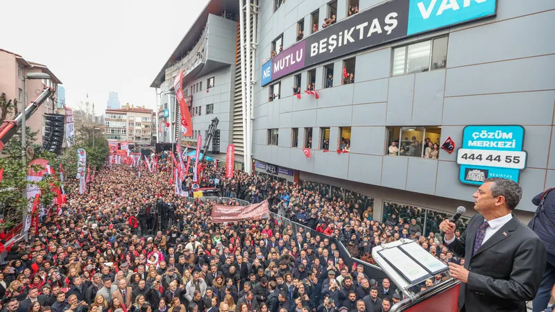 CHP Genel Başkanı Özgür Özel: “Ey Erdoğan, İhsan Aktaş Kimle Temasta Diye Arıyorsan Yanı Başına Bak” 
