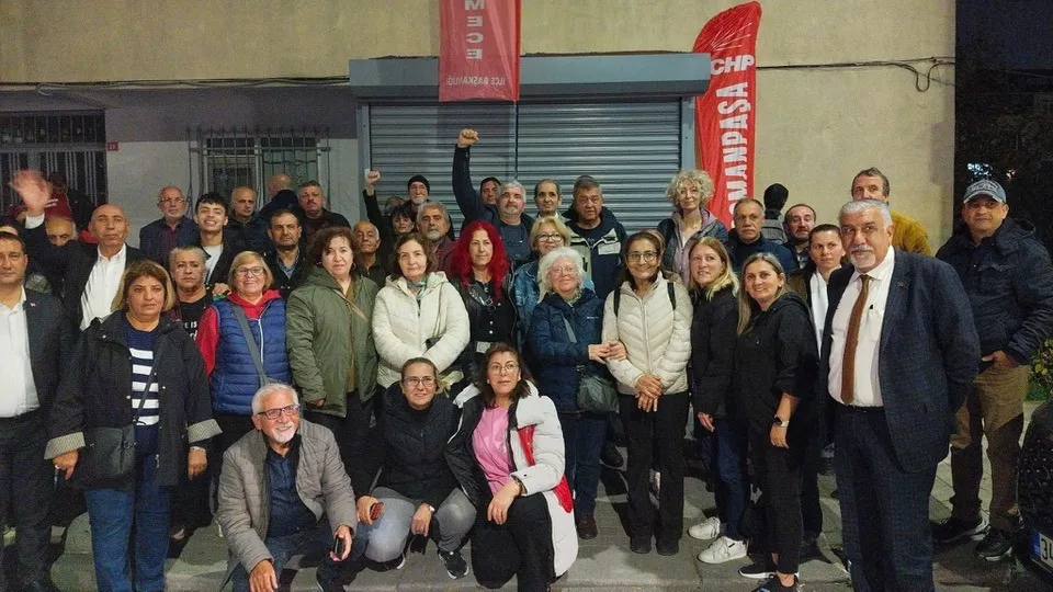 MİLLET İRADESİNE SAHİP ÇIKIYOR!  