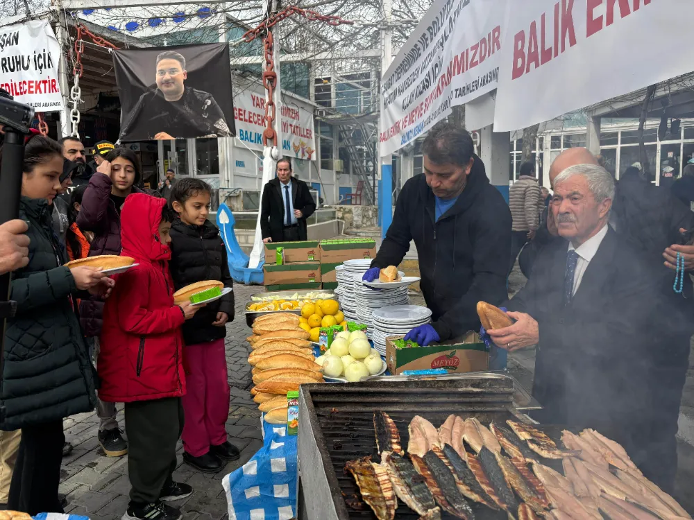 Balıkçı Kenan hayatını kaybeden torunu, Bolu’daki yangın faciasında ölen vatandaşlar, 6 Şubat depreminde hayatını kaybedenlerler için Mevlid-i Şerif okuttu  