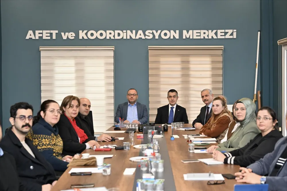 Esenyurt Belediyesi Ekipleri 24 Saat Kar Mesaisinde!  