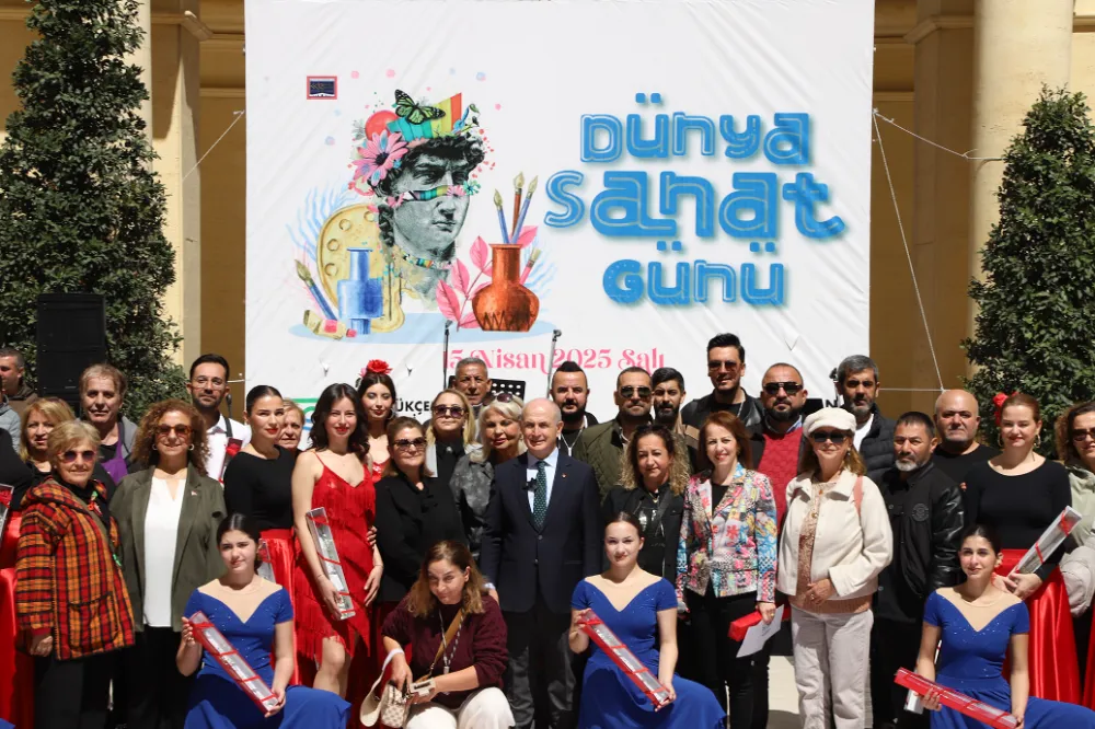 Büyükçekmece’nin kalbi Dünya Sanat Günü’nde sanatla attı 